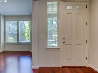 Photo #3: 20684013 Listing