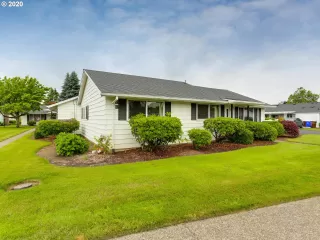 Photo #3: 20684340 Listing