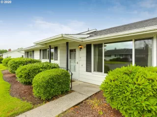 Photo #4: 20684340 Listing