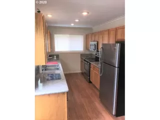 Photo #3: 20685465 Listing