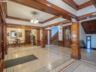 Photo #6: 20685560 Listing