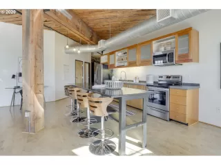 Photo #5: 20686268 Listing 