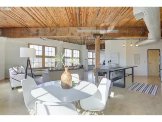 Photo #6: 20686268 Listing 