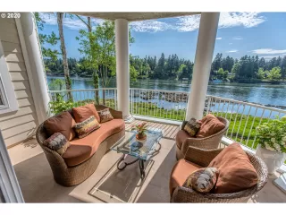 Photo #1: 20686400 Listing