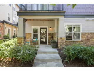 Photo #2: 20687621 Listing