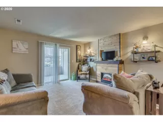 Photo #2: 20688988 Listing