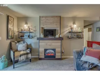 Photo #3: 20688988 Listing