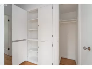 Photo #3: 20689055 Listing