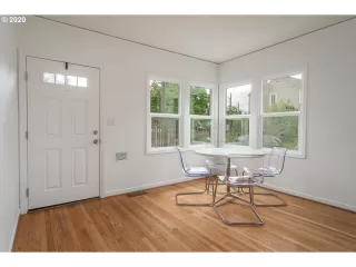 Photo #4: 20689055 Listing