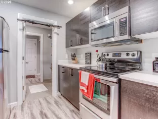 Photo #4: 20689200 Listing 