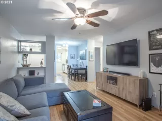 Photo #3: 20689219 Listing 