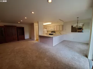 Photo #1: 20689575 Listing