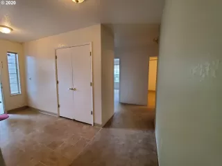 Photo #2: 20689575 Listing