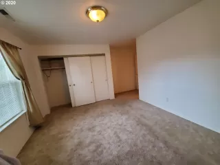 Photo #6: 20689575 Listing