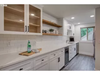 Photo #2: 20690070 Listing 