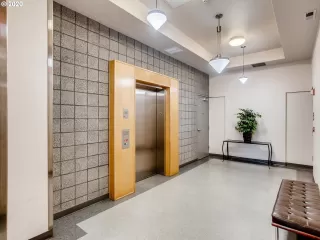 Photo #2: 20690298 Listing