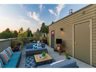 Photo #2: 20690555 Listing