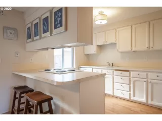 Photo #4: 20691986 Listing 