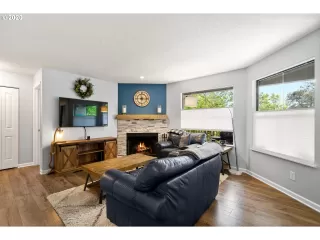 Photo #1: 20692243 Listing