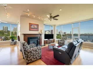 Photo #1: 20692401 Listing