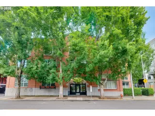 Photo #1: 20692780 Listing