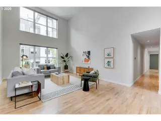 Photo #4: 20692780 Listing