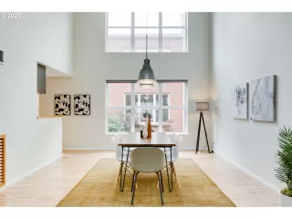 Photo #6: 20692780 Listing