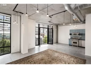 Photo #2: 20692890 Listing 