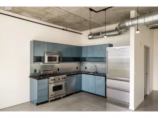 Photo #6: 20692890 Listing 