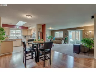 Photo #3: 20693049 Listing 