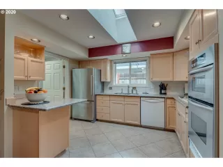 Photo #4: 20693049 Listing 