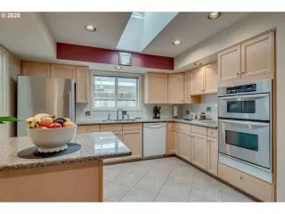 Photo #5: 20693049 Listing 