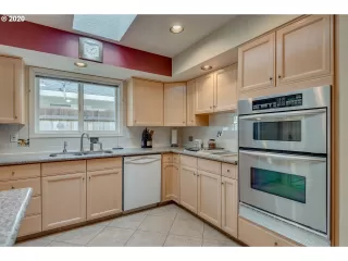 Photo #6: 20693049 Listing 