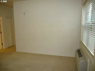 Photo #5: 20693087 Listing 