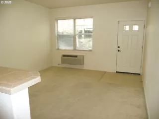 Photo #6: 20693087 Listing 