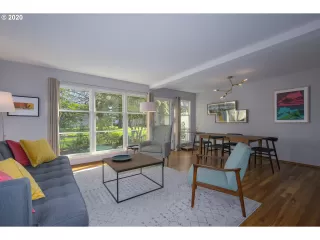 Photo #2: 20693827 Listing