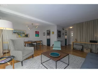 Photo #3: 20693827 Listing