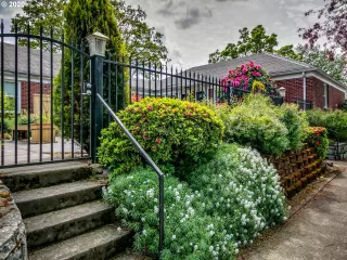 Photo #3: 20694698 Listing