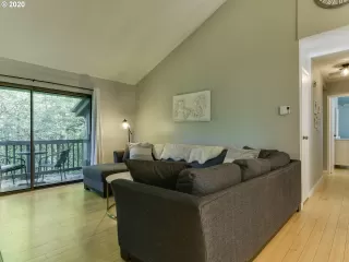 Photo #4: 20695587 Listing 