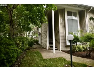 Photo #1: 20695867 Listing