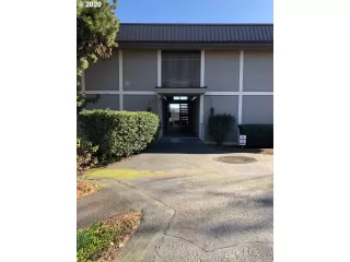 Photo #1: 20695963 Listing