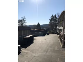 Photo #3: 20695963 Listing