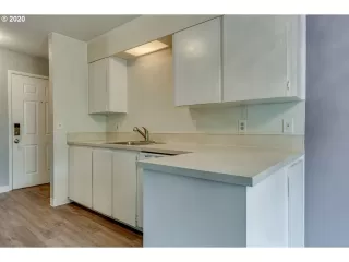 Photo #3: 20696182 Listing