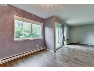 Photo #6: 20696182 Listing