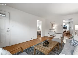 Photo #4: 20696205 Listing 