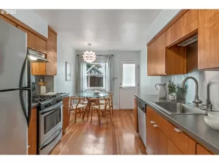 Photo #5: 20696205 Listing 