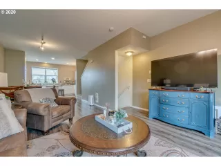 Photo #3: 20696375 Listing