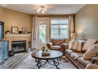 Photo #6: 20696375 Listing