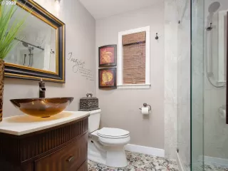 Photo #4: 20696501 Listing