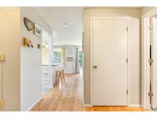 Photo #1: 20696819 Listing